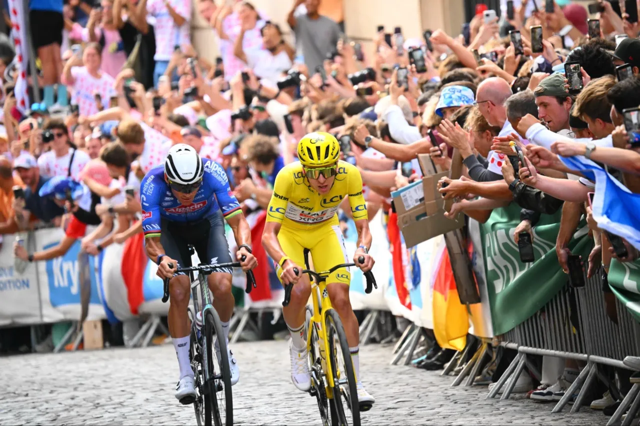 Заключительный этап «Тур де Франс». Фото: x_Tour de France