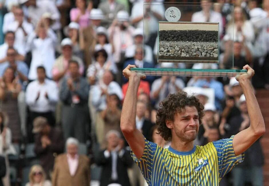 Бразилец Густаво Куэртен прощается с «Ролан Гарросом». Фото: FFT (Fédération française de tennis)