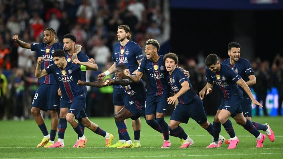 Фото: uefa.com, победный забег игроков «ПСЖ» после успешной серии пенальти в финале Лиги Чемпионов