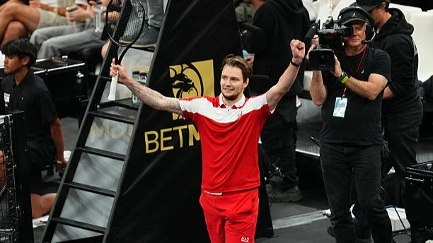 Видеообзор победного матча Александра Бублика на турнире ATP 250 в Штутгарте
