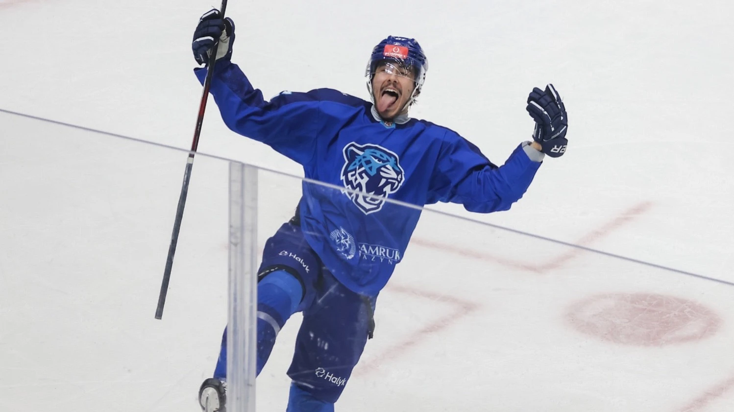 Казахстанский форвард Кажибеков был выбран на драфте клуба NAHL в США