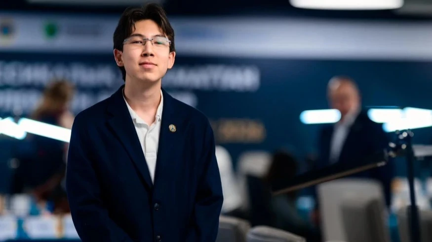 15-летний казахстанец завоевал медаль чемпионата мира по шахматам