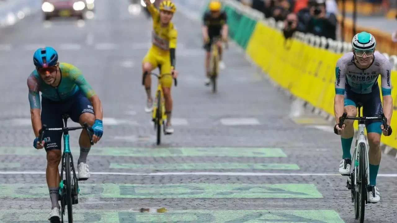 Стало известно, сколько заработала XDS Astana Team на «Тур де Франс»