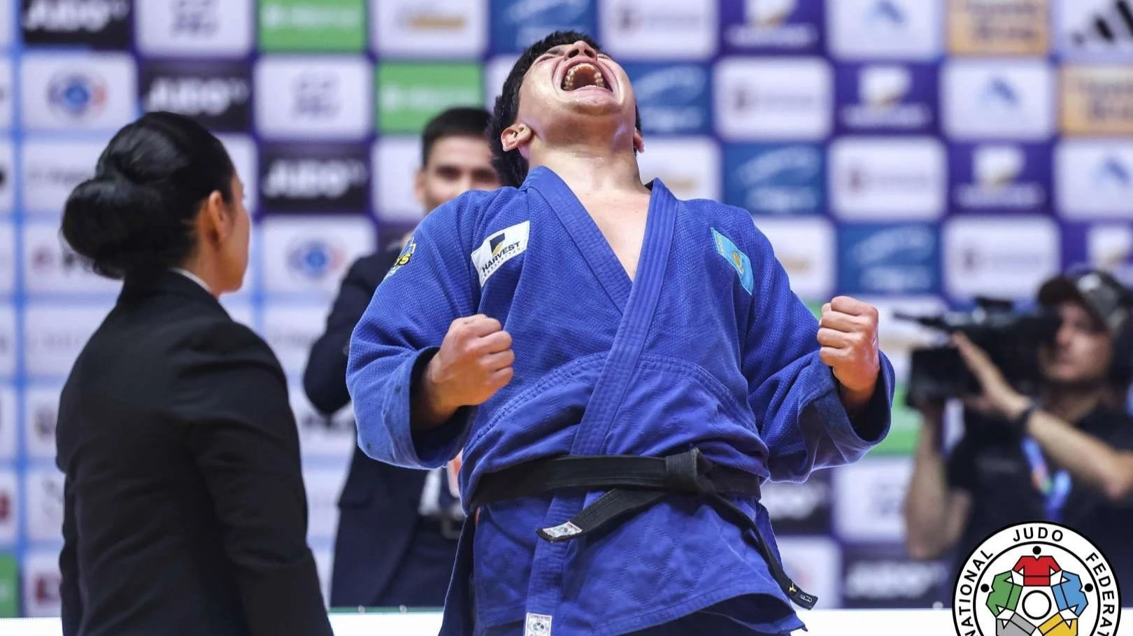 Адильжан Жаудинов завоевал золото чемпионата мира по дзюдо среди кадетов