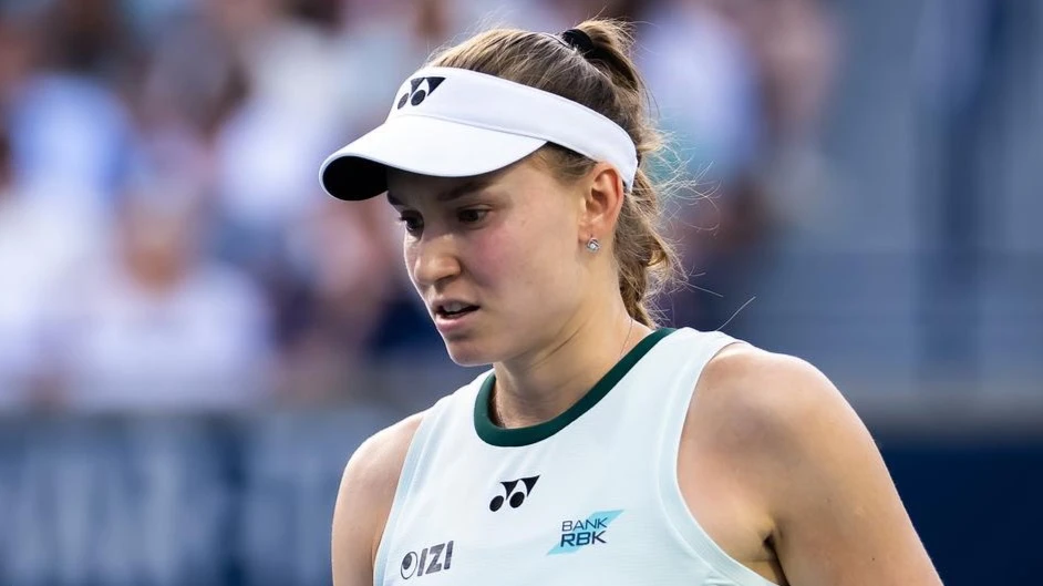 Рыбакина продолжает возглавлять чемпионскую гонку WTA