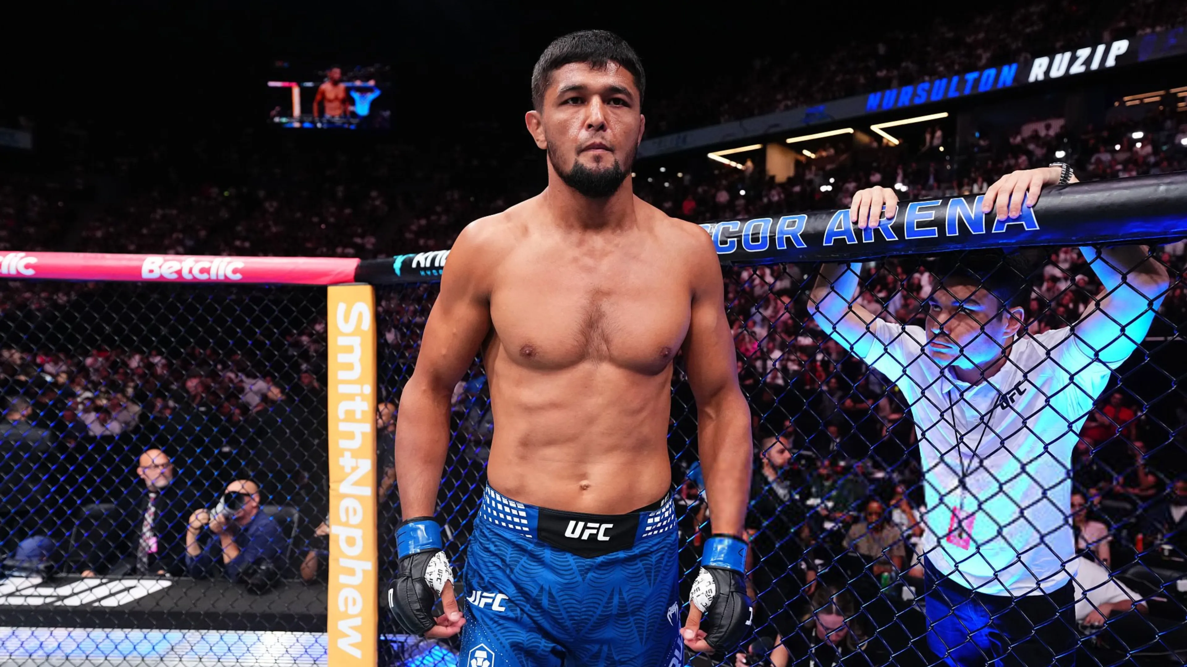 Боец из Узбекистана Рузибоев проиграл Пейджу в UFC: видео боя