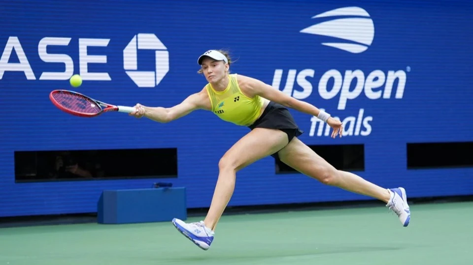 Видеообзор победы Елены Рыбакиной над Ариной Соболенко в финале US Open-2026