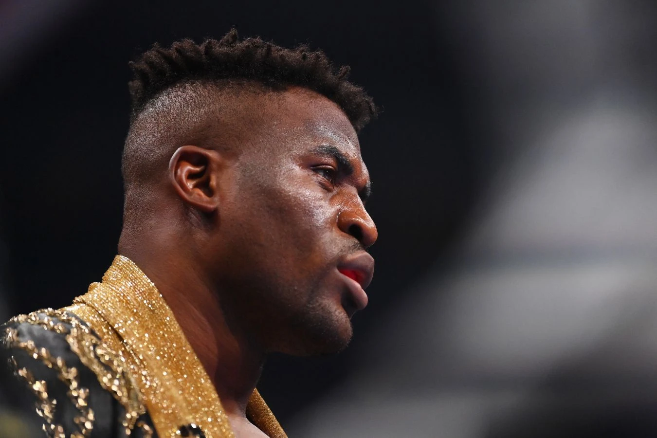 UFC-дің бұрынғы чемпионы өмірден озған 15 айлық ұлын еске алды